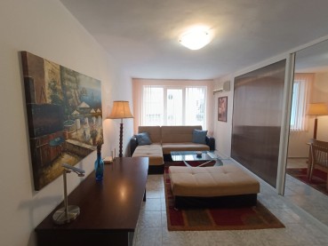Three-room apartment for rent in the Opera area