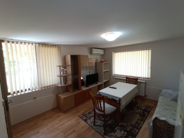 One-bedroom apartment for rent in Briz district