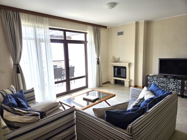Тристаен апартамент в елитен голф комплекс Thracian Cliffs Golf Resort