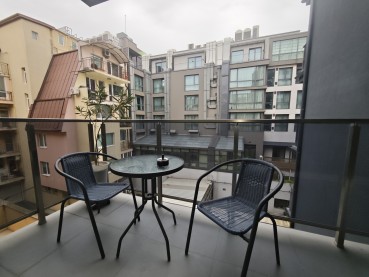 Трехкомнатная квартира в аренду в центре Варны