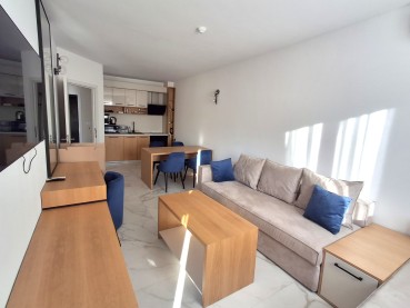 Zwein-Zimmer-Apartment in einer Anlage am Meer