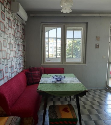 Тристаен апартамент под наем близо до центъра на града