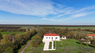 Одноэтажный дом в деревне Дабрава