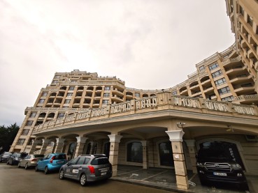 Mehrzimmerwohnung im Kabakum-Viertel