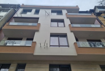 Тристаен апартамент в района на Лятно кино Тракия