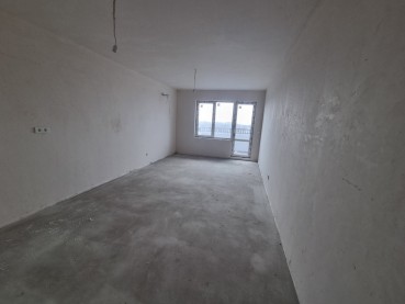 Тристаен апартамент в нова сграда в кв. Възраждане 4