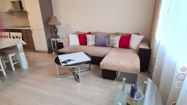 Двустаен апартамент под наем в Цветния квартал