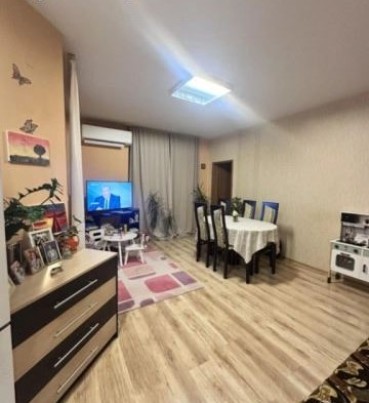 Двустаен апартамент под наем в кв. Възраждане 1