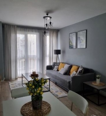 Двустаен апартамент под наем в района на Базар Левски