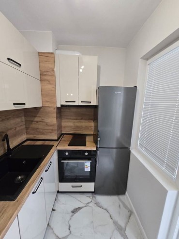 Тристаен апартамент под наем в квартал Левски