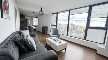 Трехкомнатная квартира в аренду с центральным расположением