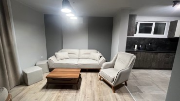 Под наем етаж от къща в квартал Виница