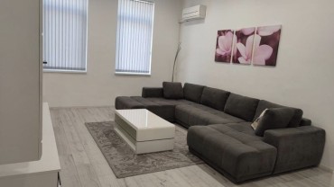 Етаж от къща под наем с централна локация