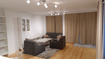 Тристаен апартамент под наем в квартал Бриз