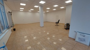 Офис под наем в района на кв. Възраждане 4