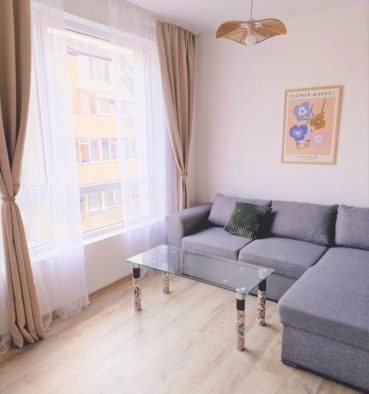 Тристаен апартамент под наем в квартал Възраждане 1