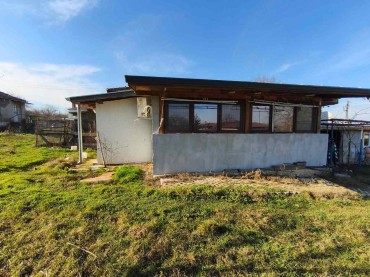 Одноэтажный дом в деревне Водица