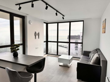 Тристаен апартамент под наем в местност Ален Мак