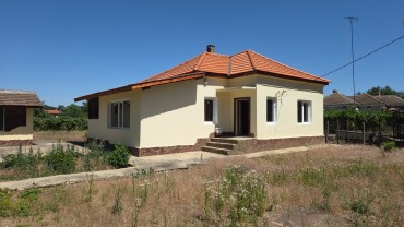 Renovated house in the village of Dropla