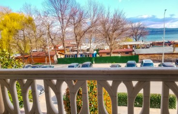 Двухкомнатная квартира в закрытом жилом комплексе у моря