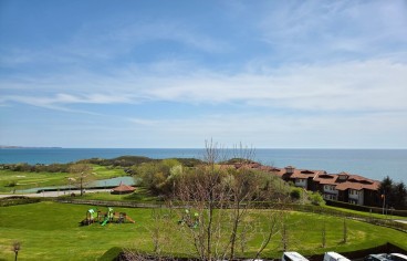 Apartament cu patru dormitoare în complexul de golf Thracian Cliffs