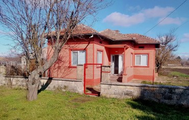 Casă cu un singur etaj renovată în satul Chernookovo