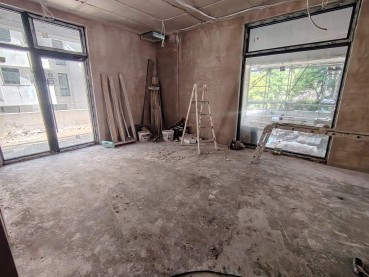 Продажба на търговско помещение в кв. Възраждане 1