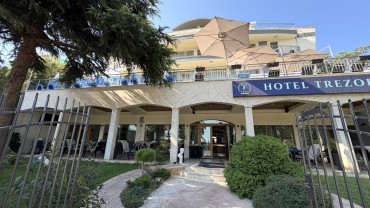 Drei-Zimmer-Wohnung im Trezor Hotelkomplex zu vermieten