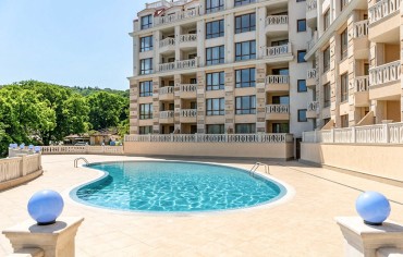 Двустаен апартамент в в Sunrise Marina Residence