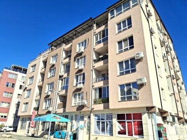 Двустаен апартамент до ключ в кв. Кайсиева градина