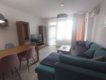 Apartament cu două dormitoare într-un complex de golf lângă Balcic