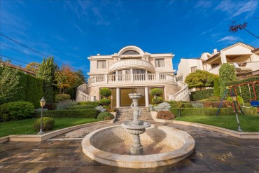 Элитный дом в элитном районе Варны