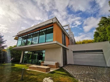 Unique house with sea view
